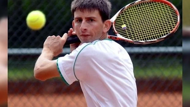 Лазов падна на финал в Анталия