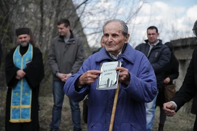 С шествие почетоха паметта на жертвите на комунизма в Ловеч