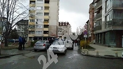 Спецотряд влезе в дома на барикадиралия се мъж