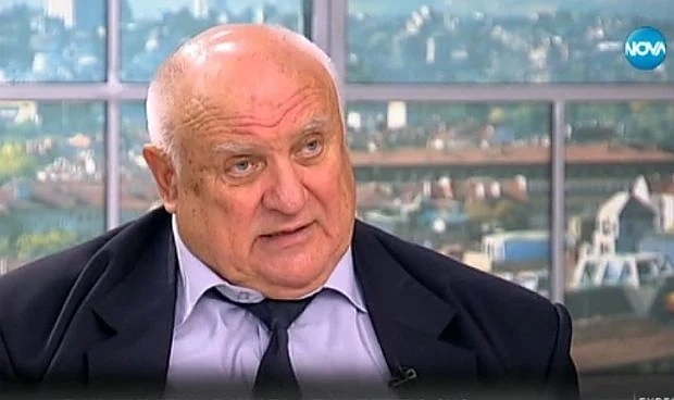 Адвокат Марковски: Под бурката може да се крие терорист!