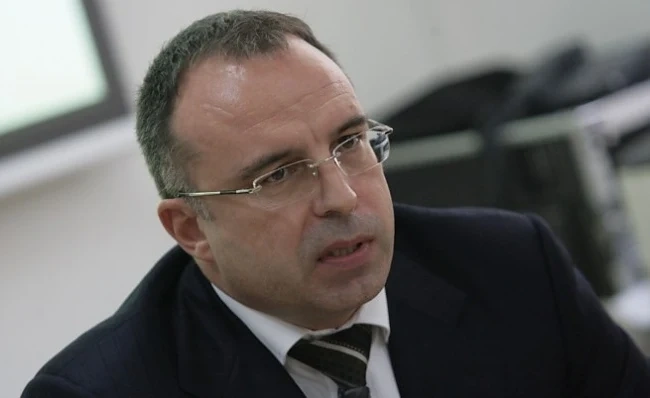 Скандали тресат ДФ \