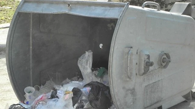 В 112 общини се събират незаконни такси