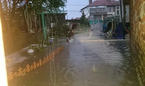 Ямбол се възстановява след снощната буря  