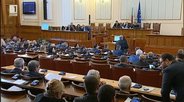Парламентът избра две жени за членове на СЕМ