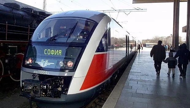 Пускат два нови влака София - Варна