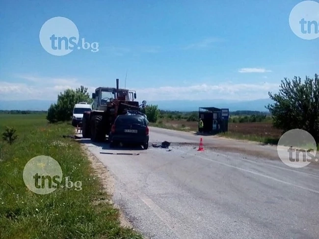 Млад мъж загина след удар в трактор