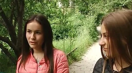 Добро дело: Ученички от Пловдив върнаха портфейл с 1400 лева