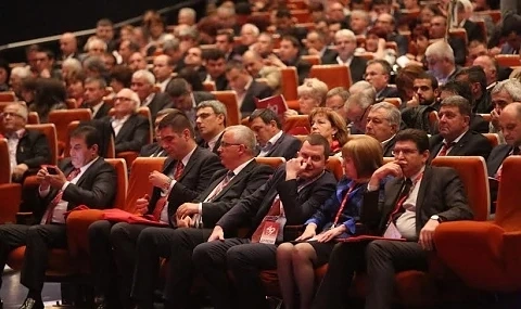 22-ма кандидати искат да водят БСП 