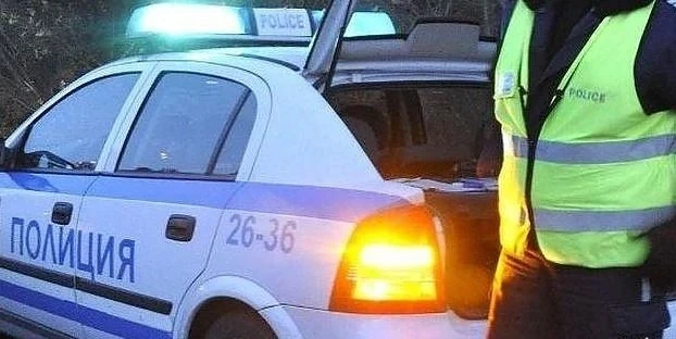 Цяла нощ полиция в \