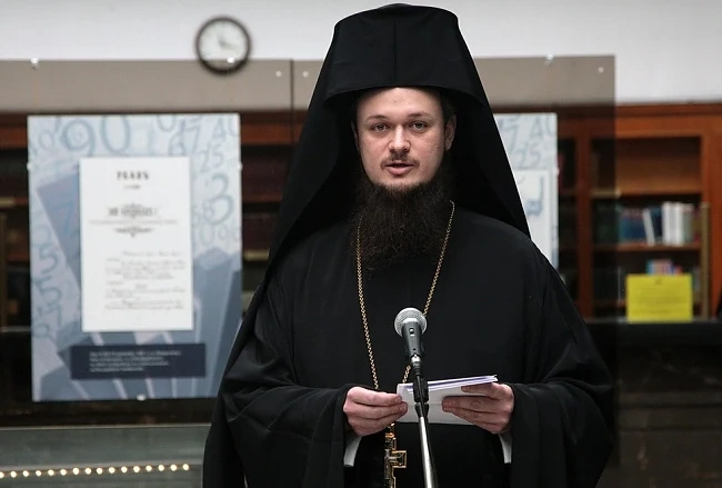 Покровители пазят гърба на архимандрид Дионисий