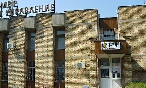 Апаши задигнаха джипа на украинец в Несебър 