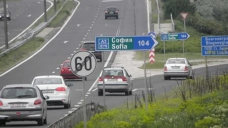 Засилен е трафика в цялата страна 