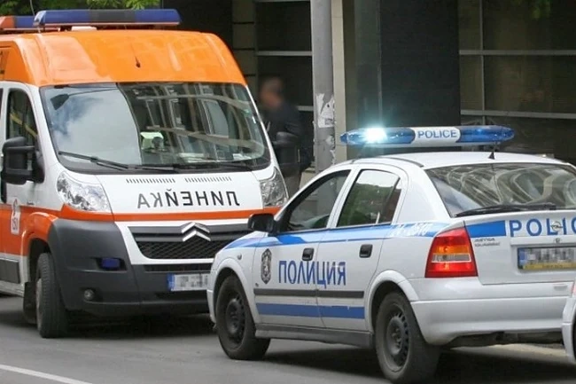 Две коли се нацепиха в автобус в София