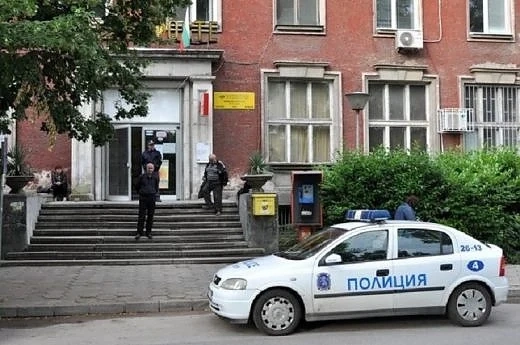 Откриха буса от обира в Хасково