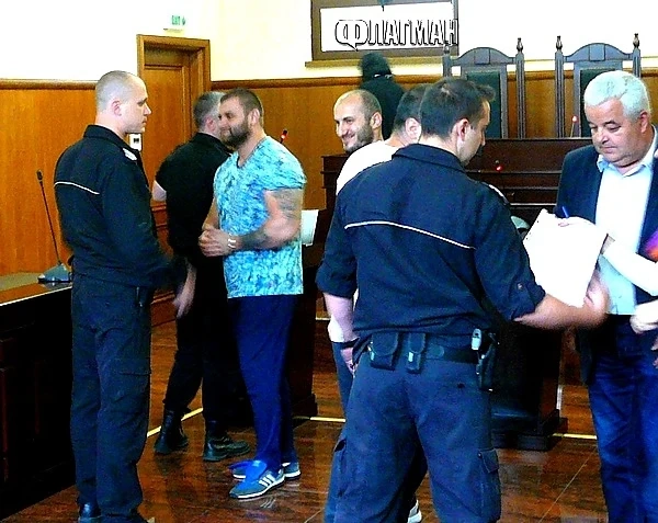 Оставиха зад решетките Мечков, Кюфтето и Бекяров