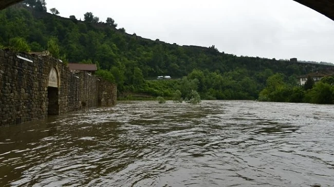 Намерено е едното дете, изчезнало във водите на река Янтра