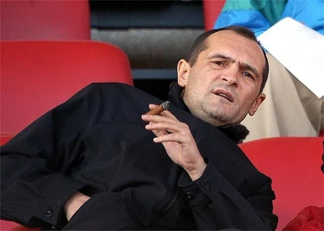 Васил Божков продаде 49% от \