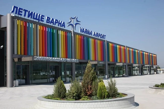 Трудова злополука на Летище Варна, прати работник в болница  