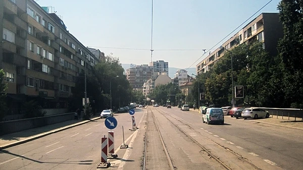 От днес до 31 юли промени в движението на бул. \