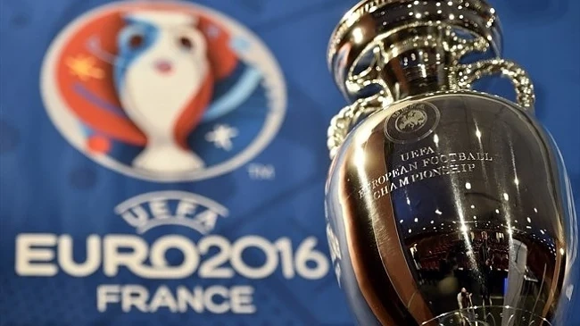 Тази вечер ще е ясен първият финалист на Евро 2016