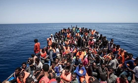 4 500 мигранти спасени за денонощие в Средиземно море 