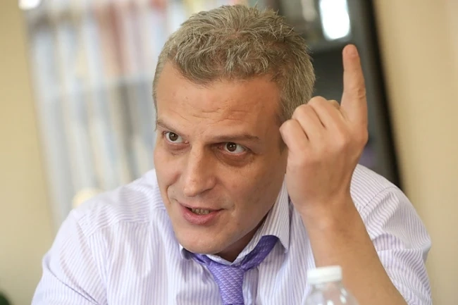 Москов: Здравната каса работи все по-добре