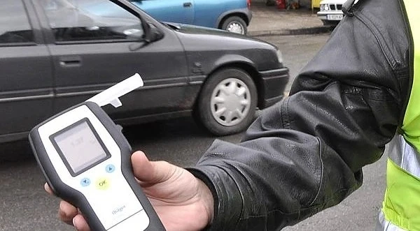 Задържаха мъртво пиян шофьор край Самоков