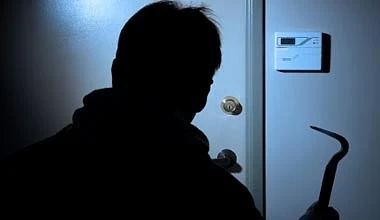 Заловиха софийска бригада, разбивала апартаменти в Бургас
