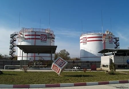 Крадци на гориво пробиха тръба на \