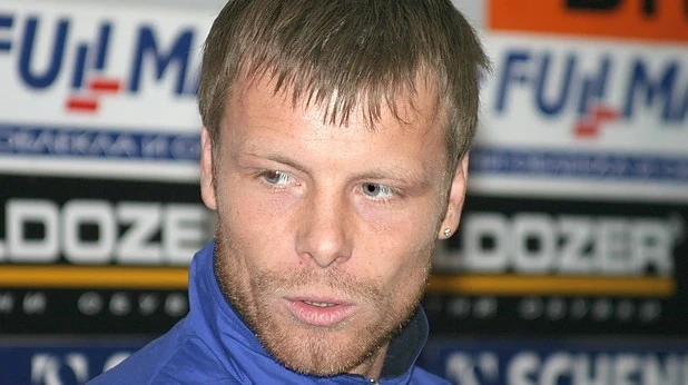 Оперираха Топузаков