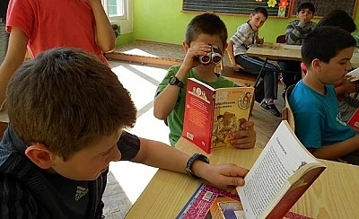 Скандален учебник по история е изхвърлен от МОН