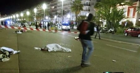 Българка в Ница: Арабин с брада караше камиона. Опитваше да удари много хора