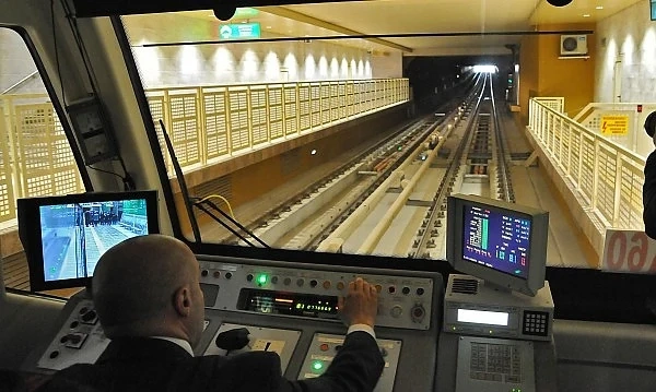 Mетростанция \