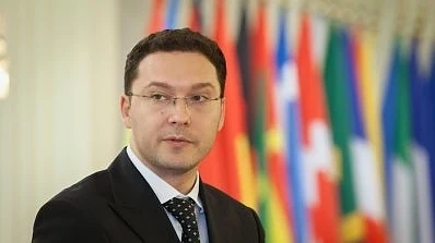 Даниел Митов наредил на Надежда Нейнски да не говори за преврата в Турция