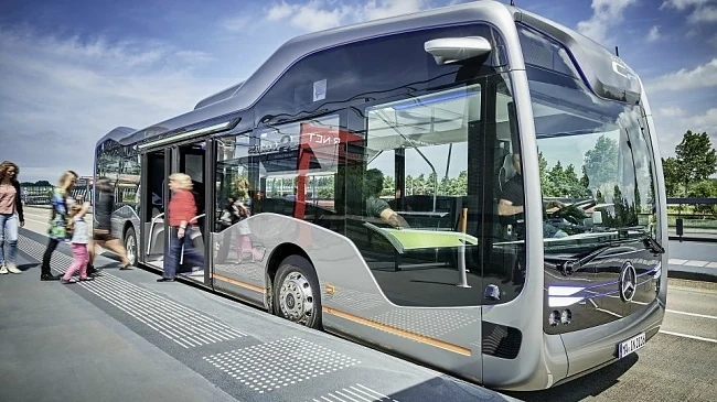 Mercedes показа безпилотен автобус  