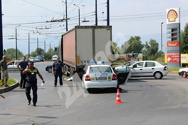 ТИР прегази човек в Пазарджик