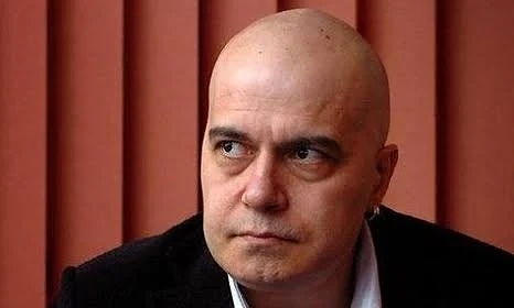 Конституционният съд зачеркна 3 от въпросите на референдума на Слави