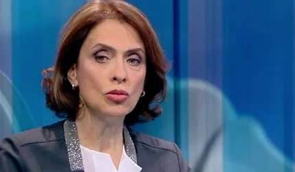 Надежда Нейнски: Посланиците трябва да дават информация, но се съобразих със заповедта