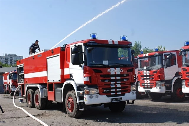 Спряха отпуските на пожарникарите