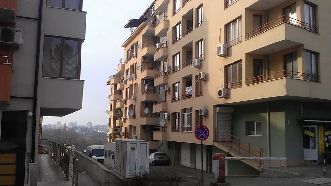 Харчим нормално количество ток въпреки жегите 
