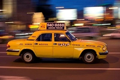 Руснак се вози 12 500 км с такси