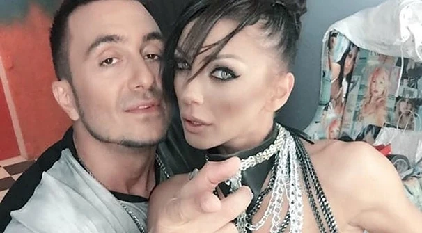 Емануела е новата афера на Коцето 