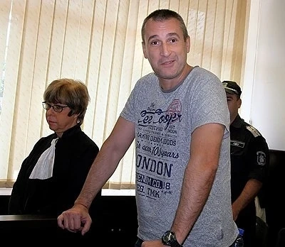 Полицаят Караджов: Гол, по бански ли съм разстрелял майка си и баща си?