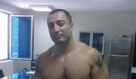Въоръжен нахлул в болница \