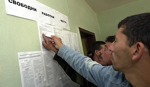 Безработицата спада с до 8% през второто тримесечие