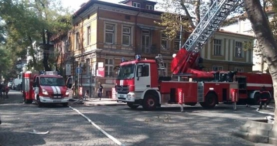 Горят тютюневи складове в Пловдив, живеещите наблизо са евакуирани