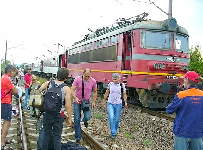 Влак се запали на гара Огняново!