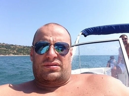 Слънцето предаден от свои