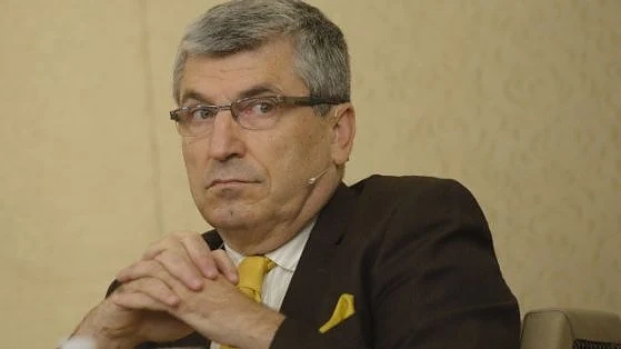 Ченге натегач авер на Костов