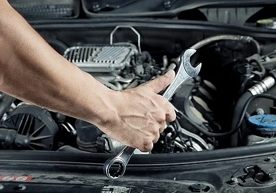 Автомонтьор продаде кола, взета за ремонт